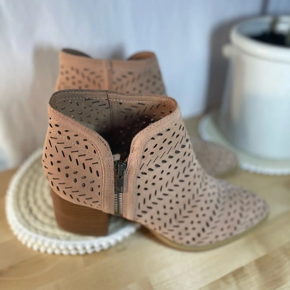 Seychelles Chapparal Laser Cut Perforated Ankle Booties in Blush Suede